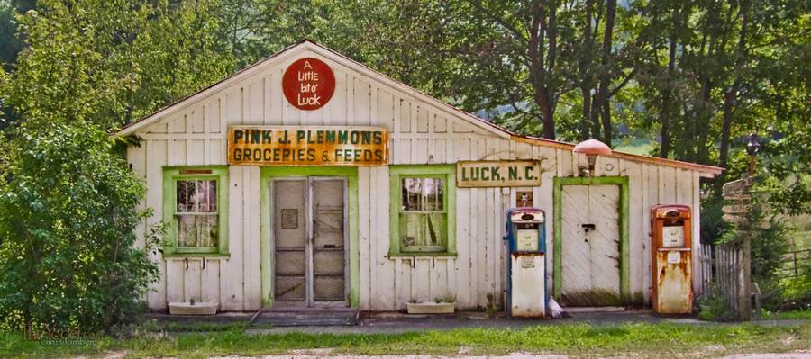 The tiny shop in Luck North Carolina
